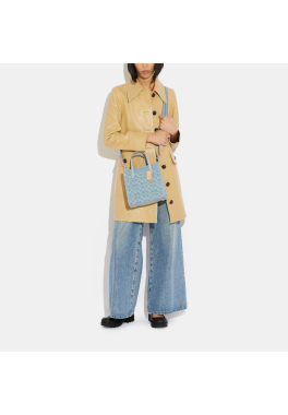 Field Tote 22 In Signature Denim Coach Tote bag pas cher