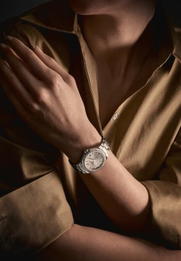 Riviera 10796 Baume & Mercier Montre à quartz sertie de diamants pas cher