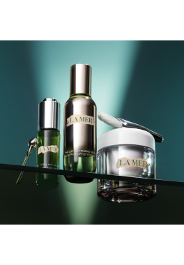Le Sérum Lifting Contour des Yeux La Mer Lifte et raffermit le contour des yeux pas cher