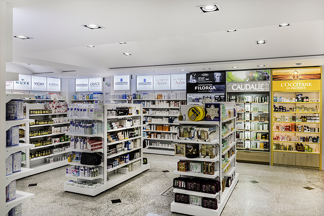 Photo de l'espace parapharmacie du magasin BENLUX à Paris